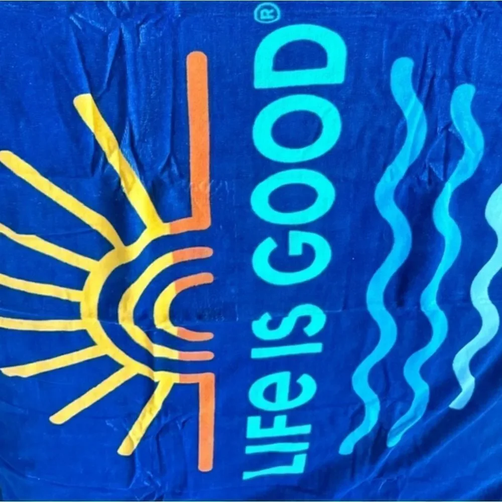 LIFE IS GOOD Large Sunshine Logo Beach Towel ☀️ 2024 ☀️ 34 x 64 inches • New